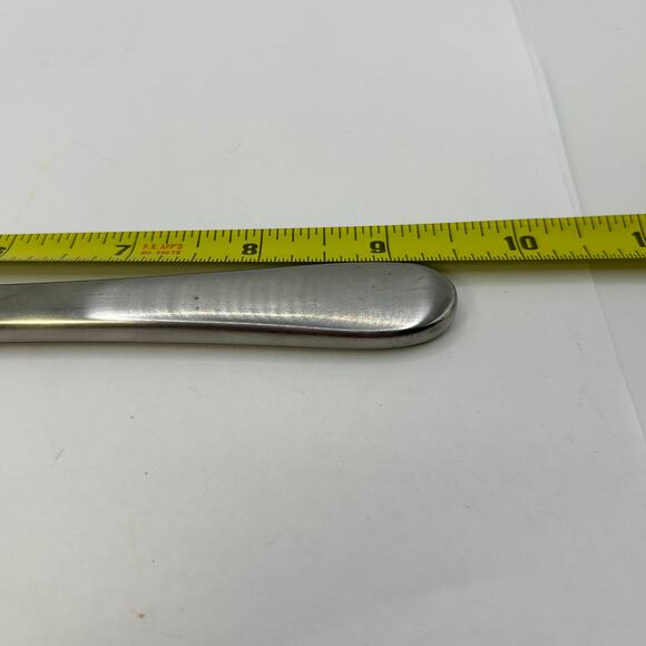 2 Knife Modern Solid Mikasa Brynley Satin (Stainless) 9 1/2" - Picture 4 of 5